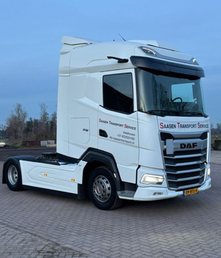 STS DAF XG trekker – close-up